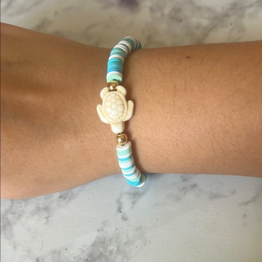 Turquoise and White Turtle Bracelet